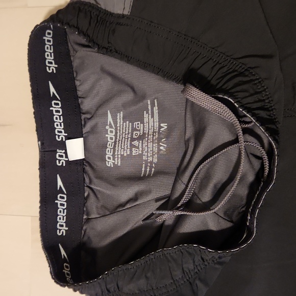 Speedo Black Men's Swimming Trunks Size Medium - Picture 4 of 6